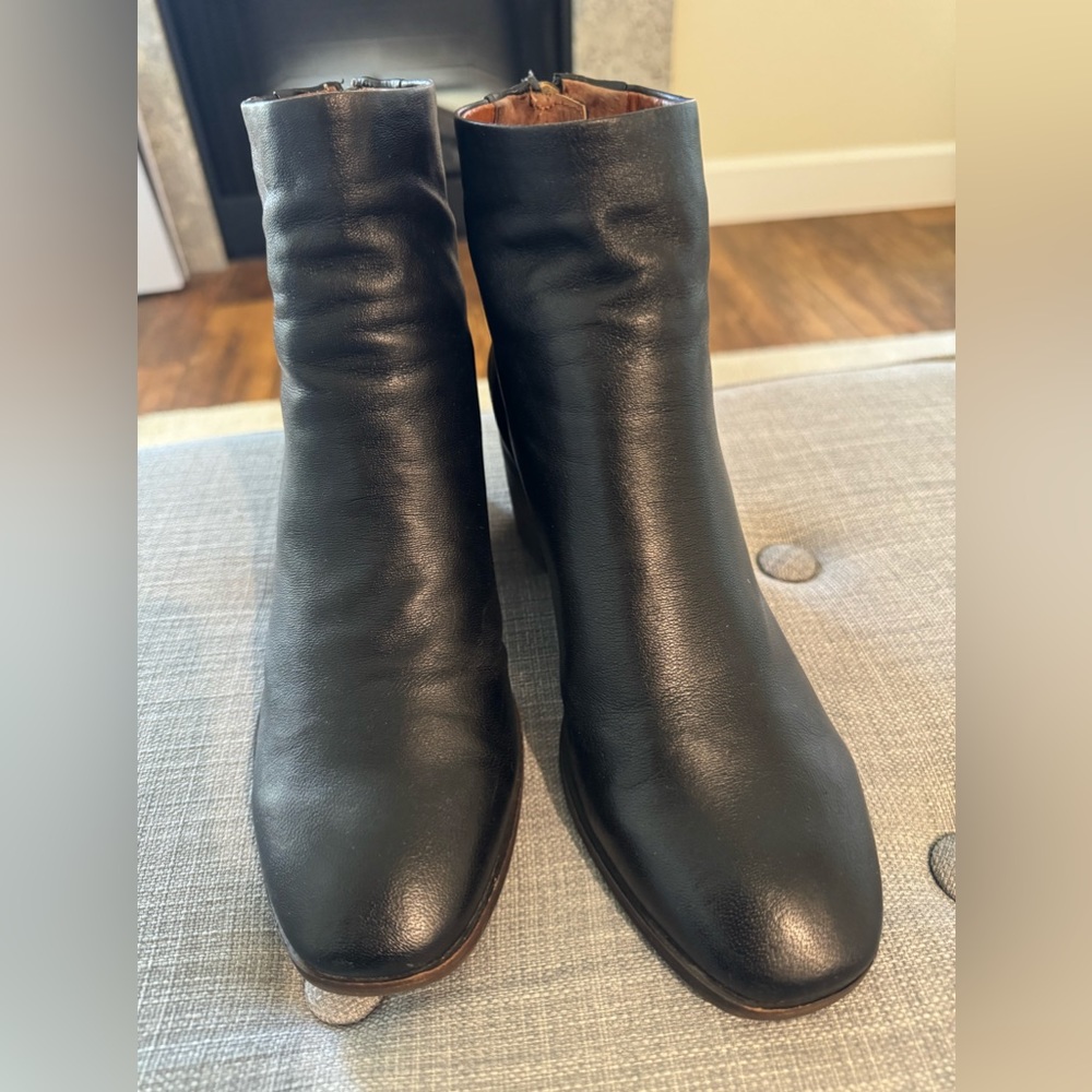 Lucky brand black leather ankle boots
